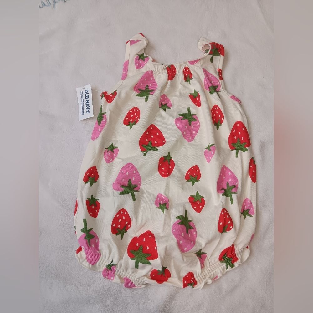 Old Navy Sleeveless One Piece Strawberry Print Baby Romper 18-24M NWT